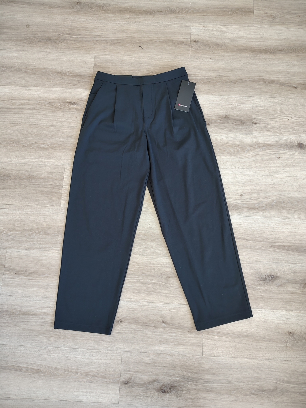 Lululemon Daydrift Relaxed Pleat Front Pants